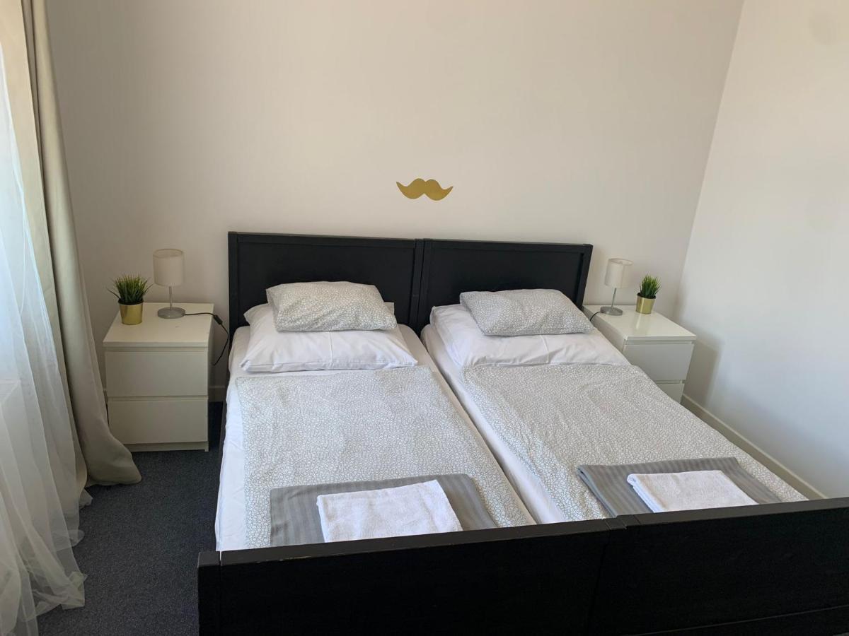 Little Tom Apartments 布拉格 外观 照片