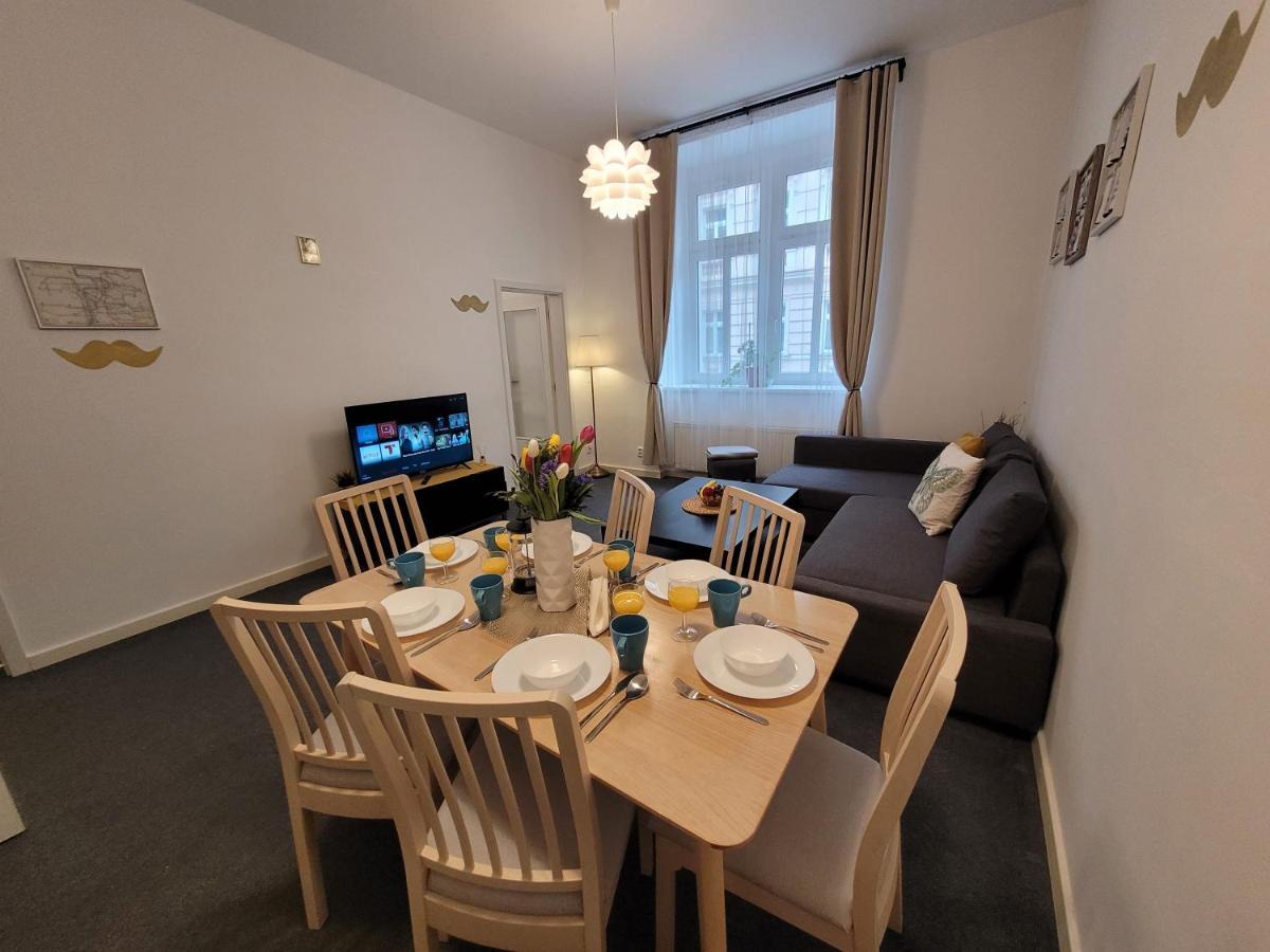 Little Tom Apartments 布拉格 外观 照片